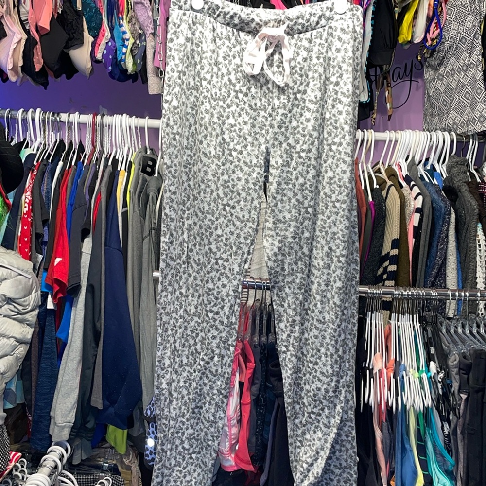 Marilyn Monroe size Large Grey and white pjs pajama pants draw string